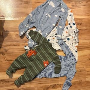 Baby Onesie Set with Animal and Cloud Patterns